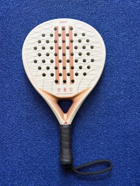 TESTRACKET ADIDAS DRIVE